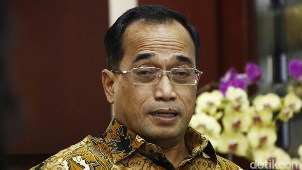 Strategi Menhub Genjot Penerbangan dan Pariwisata RI