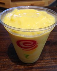 Jamba Juice: Segarnya Smoothies Mangga dan Energy Bowl 