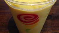 Mango-A-Go-Go merupakan andalan Jamba Juice yang terbuat dari mangga, markisa, dan nanas. Rasa manis dan asamnya seimbang. Terdapat dominasi rasa mangga, namun tetap ada sedikit jejak markisa dan nanas. Enak!