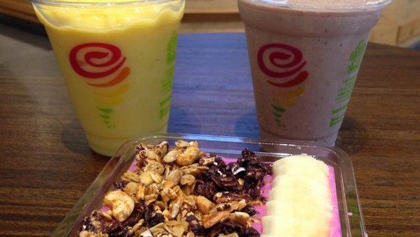 Di Sini Bisa Menikmati Smoothies Mangga dan Chocolate Crunch yang Segar Enak