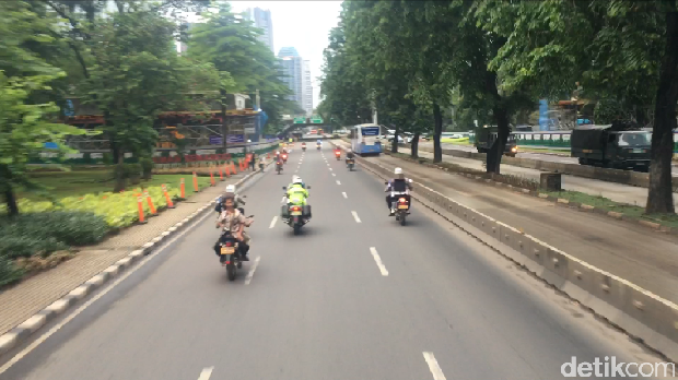  Jl Semanggi, Jumat (2/12/2016)