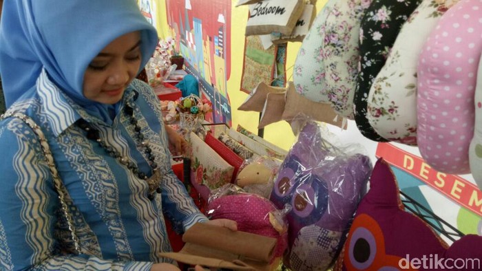 Atalia Kamil Atalia Kamil, istri Ridwan Kamil