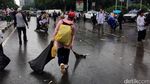Peserta Aksi Damai Bersih-bersih Sampah
