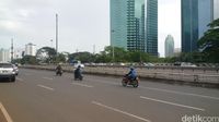 Aksi Damai 2 Desember, Arus Lalu Lintas di Semanggi Ramai Lancar