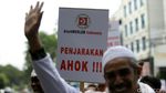 Massa Aksi Damai 2 Desember Menuju Monas