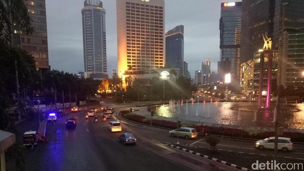 Bundaran HI Steril dari Massa Aksi 2 Desember, Lalin Cenderung Lengang