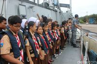 Joy Sailing Masyarakat Banten dengan KRI Todak-631