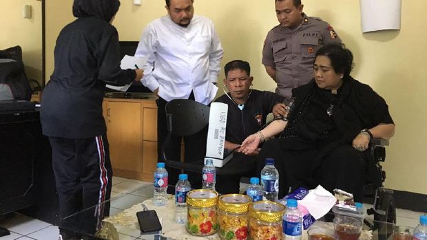 Kesehatan Rachmawati Menurun, Kuasa Hukum Minta Dirujuk ke RS
