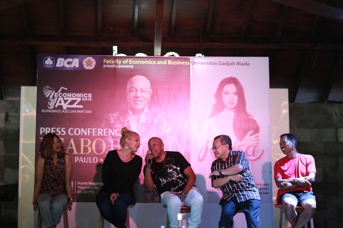 Sudah Siap Dihibur Peabo Bryson hingga Raisa di Economic Jazz Malam Ini?