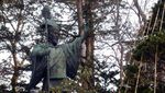 Patung Pendiri Kota Sapporo & Ramalan Nasib di Kuil Hokkaido Jingu