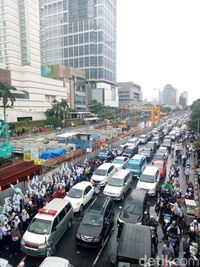 Massa 2 Desember Bubarkan Diri, Monas Arah Semanggi Macet