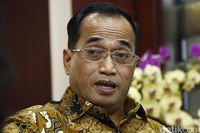 Hobi Olahraga Pingpong dan Waktu untuk Keluarga Menhub Budi Karya 
