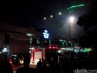 Gudang Arsip RSI Surabaya Terbakar, Puluhan Pasien Dievakuasi