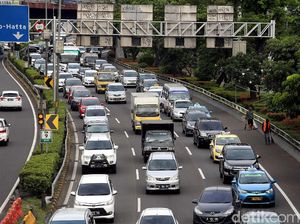 Long Weekend, 23 Ribu Kendaraan Lintasi Tol Cibubur Menuju Bogor