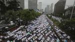 Foto Lautan Massa di Monas Hingga Patung Kuda