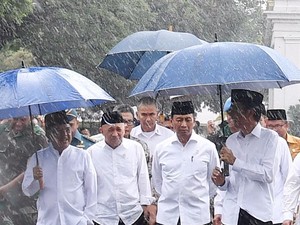 Cerita 212: Aksi Damai, Payung Jokowi, dan Penangkapan Tersangka Makar