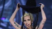 Sejumlah lagu hits telah dihasilkannya, sebut saja Just Dance, Poker Face, Paparazzi, dan lain-lain. Foto: Dimitrios Kambouris/Getty Images for Victorias Secret