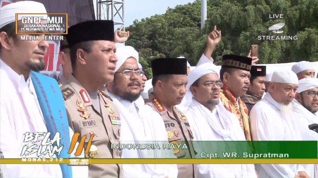 Momen Berdua Kapolri-Habib Rizieq di Panggung Aksi 2 Desember