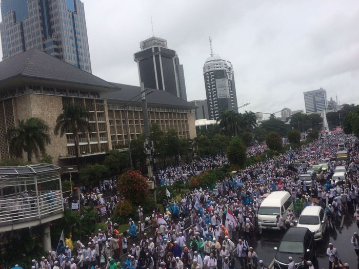 Pergerakan Massa Aksi 2 Desember Pasca Salat Jumat di Monas