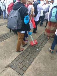 Aksi Bersih-bersih Sampah Mulai Dilakukan di Depan Masjid Istiqlal