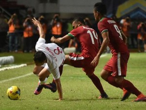 Penalti Boaz Menangkan Indonesia Atas Vietnam