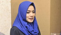 Penampilannya tersebut didukung sang suami, Christian Sugiono. Foto: Noel/detikhot