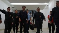 Jaket Bomber Sampai Sandal Fladeo, Momen Fashion Jokowi Jaket Bomber Sampai Sandal Fladeo, Momen Fashion Jokowi