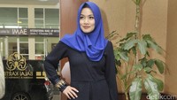 Titi Kamal menghadiri acara tausiah di kawasan Kuningan, Jakarta Selatan pada Sabtu (03/12/2016). Foto: Noel/detikHOT