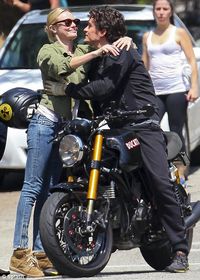 5 Cara Seleb Menghadapi Pertemuan Tak Terduga dengan Mantan