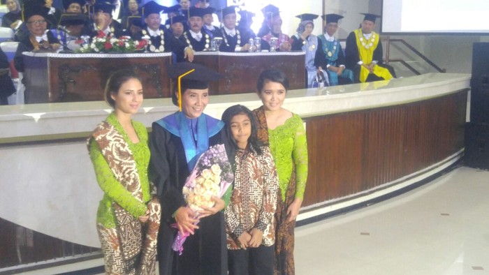 Momen-momen Menteri Susi Menerima Gelar Doktor Honoris Causa