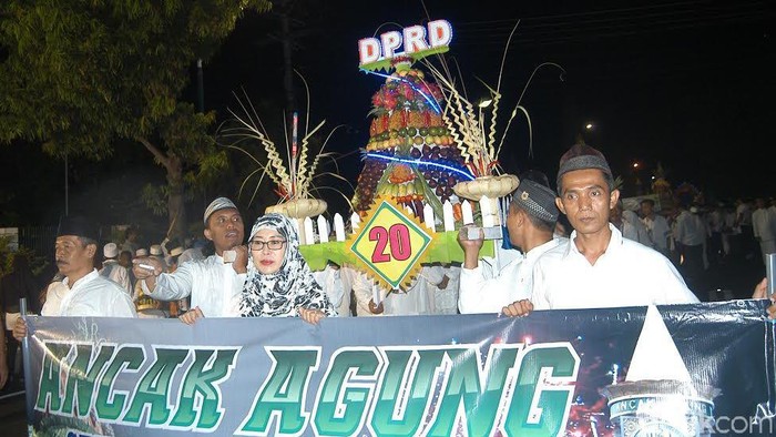 Festival Ancak Agung di Situbondo