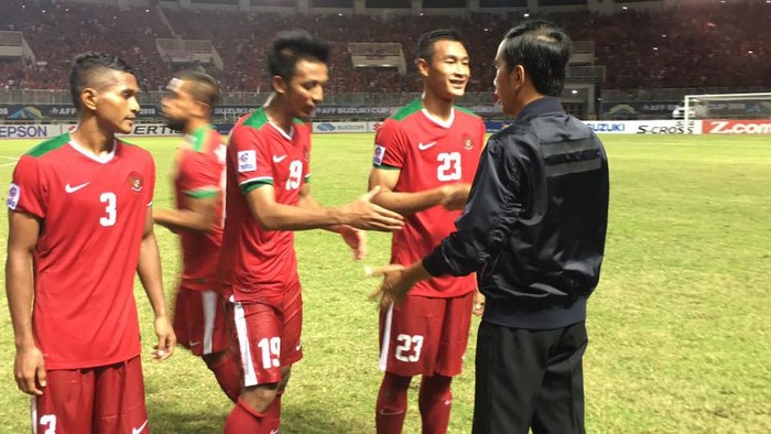 Jokowi akan Nobar Laga Indonesia Vs Vietnam di Bali