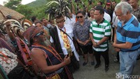  Mantan PM Timor Leste Xanana mendatangi perbatasan Indonesia di Atambua, Kabupaten Belu, NTT.
