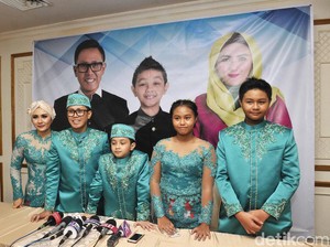 Eko Patrio Pertemukan Jupe, Depe, Ayu Ting Ting, Luna Maya dan Gigi