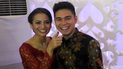 Suasana Lamaran Acha Septriasa dan Vicky Kharisma