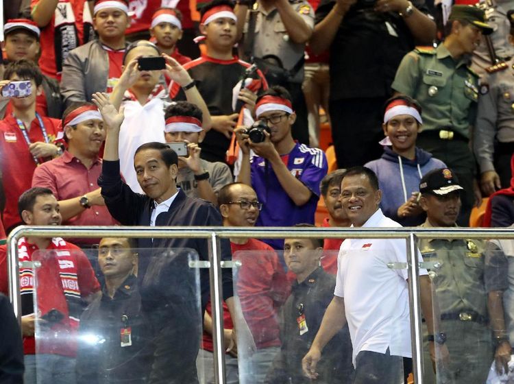 Jokowi Nonton Semi Final Piala AFF 2016