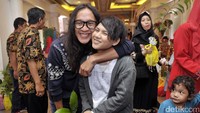 Namun keduanya membuktikan bahwa mereka tetap mesra meskipun dihujat banyak haters. Pool/Noel/detikFoto.