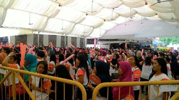 BNI Bikin Kartu Khusus untuk TKI di Singapura