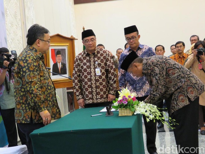 Menteri PPN Lantik Kepala Badan Informasi Geospasial