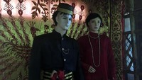 Ada juga koleksi pakaian adat yang digunakan oleh pria dan wanita Kepulauan Selayar. Pakaian adat ini sangat khas dan mirip dengan pakaian adat Bugis  (Esty/detikTravel)