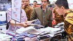Melihat Jaket Jokowi: Dari Bomber Sampai The Flash