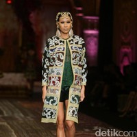 koleksi terbaru Sebastian Gunawan dan Cristina Panarese yang mengusung tema La Divina Marchesa di Ballroom Hotel Mulia. Senayan. Jakarta. [Foto: Mohammad Abduh/Wolipop]