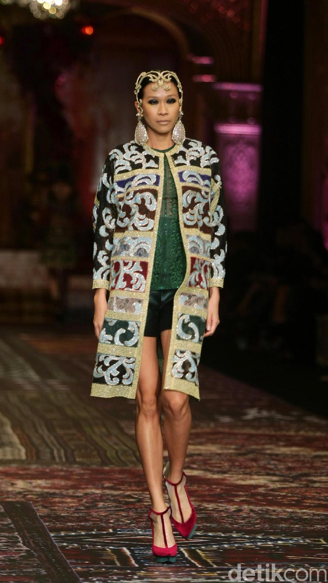 koleksi terbaru Sebastian Gunawan dan Cristina Panarese yang mengusung tema La Divina Marchesa di Ballroom Hotel Mulia. Senayan. Jakarta. [Foto: Mohammad Abduh/Wolipop]