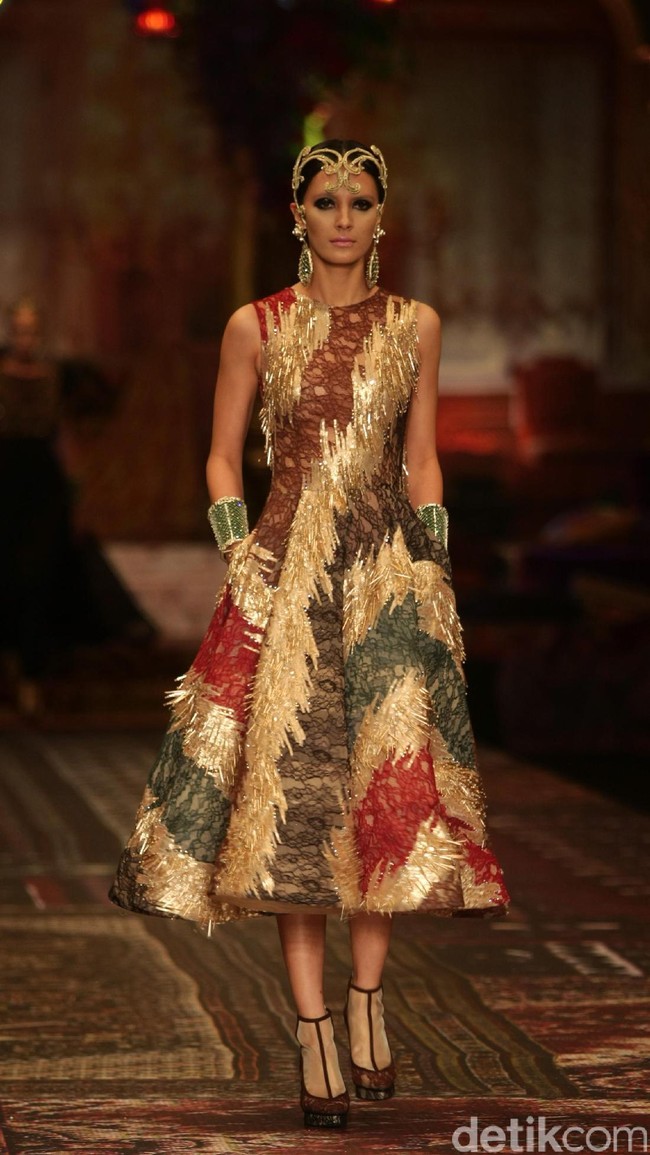 koleksi terbaru Sebastian Gunawan dan Cristina Panarese yang mengusung tema La Divina Marchesa di Ballroom Hotel Mulia. Senayan. Jakarta. [Foto: Mohammad Abduh/Wolipop]