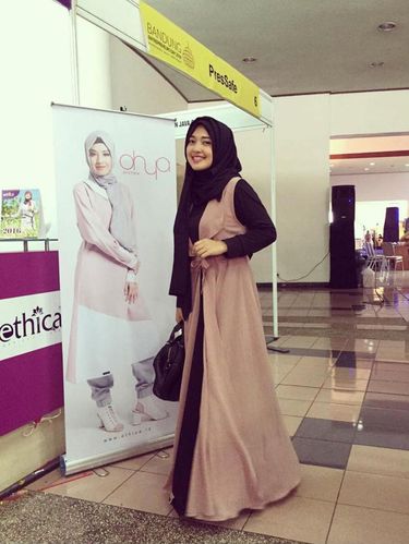 5 Hijabers Indonesia di Bawah Usia 30 Berpenghasilan 5 Hijabers Indonesia di Bawah Usia 30 Berpenghasilan