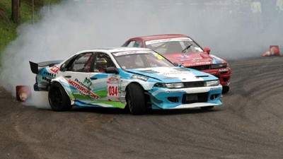 Aksi Para Drifter di Pertamax Motorsport Drifting Championship 2016