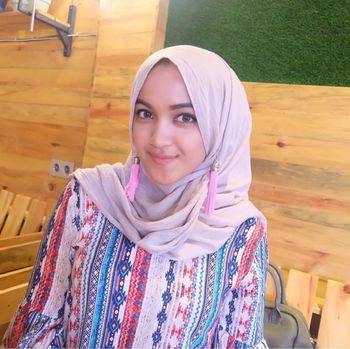 Nyak Khalida Makmoer, Hijabers Cantik Asal Aceh yang Populer di Instagram