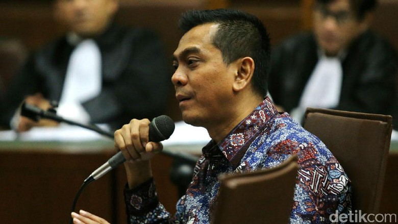 KPK Eksekusi Sanusi ke LP Sukamiskin KPK Eksekusi Sanusi ke LP Sukamiskin
