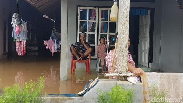  Banjir di Serang, Banten, Senin (5/12/2016)