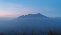 5 Jalur Pendakian Gunung Penanggungan, Ngoro Paling Pendek Tapi Terjal